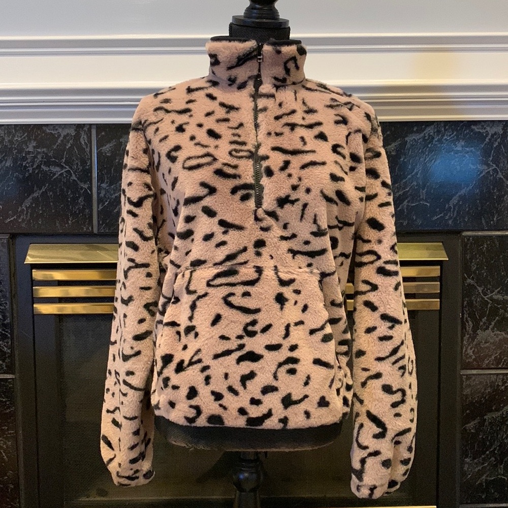 BKE Leopard Print Fleece Pullover